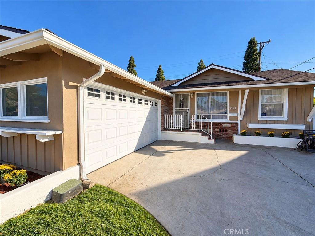 MLS #OC26215739 image #0