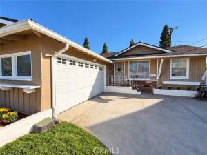 MLS #OC26215739 image #0