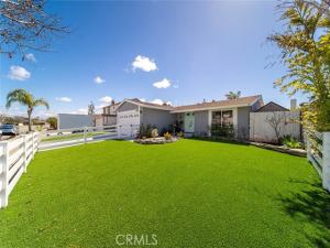 MLS #OC26215866 image #0