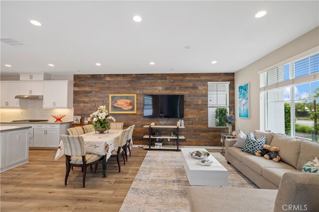 MLS #OC26216184 image #0