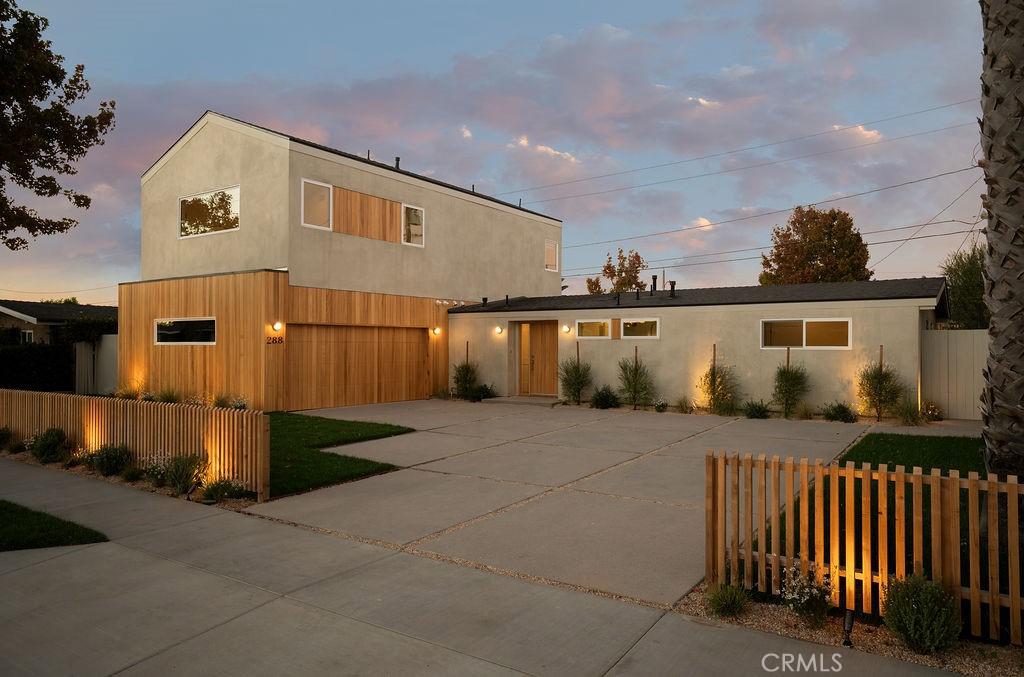 MLS #OC26216294 image #0