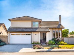 MLS #OC26217124 image #0