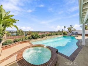 MLS #OC26217593 image #0