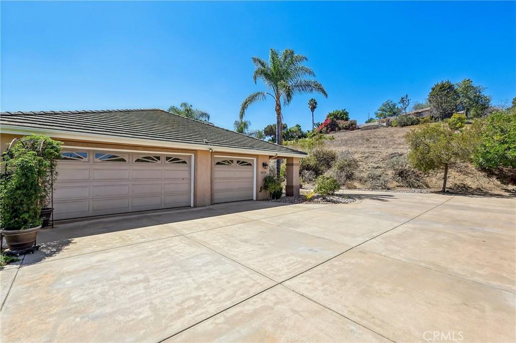 MLS #OC26217889 image #0