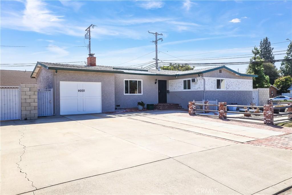 MLS #OC26217909 image #0
