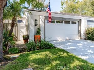 MLS #OC26217929 image #0