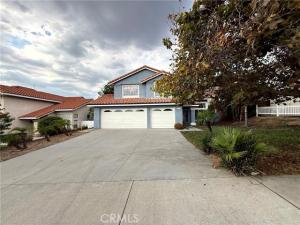 MLS #OC26218050 image #0