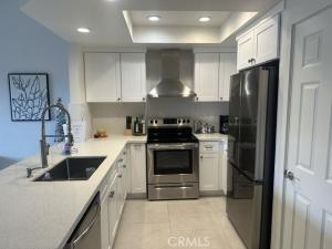 MLS #OC26218084 image #0