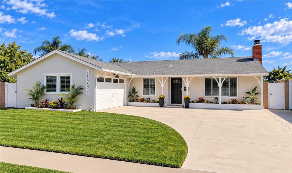 MLS #OC26218480 image #0