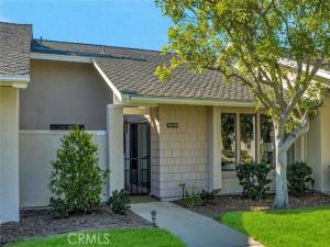 MLS #OC26218541 image #0