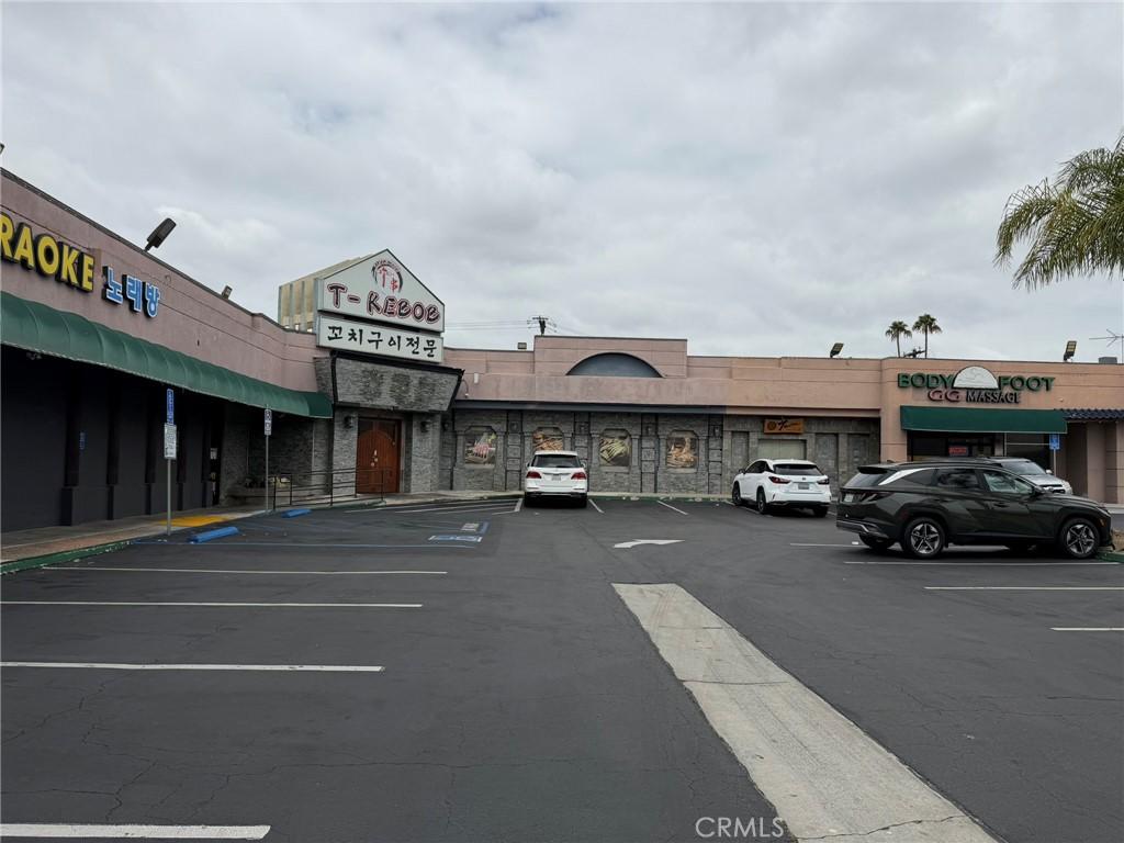 MLS #OC26218692 image #0