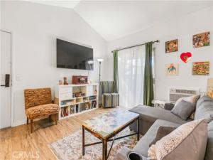 MLS #OC26218897 image #0