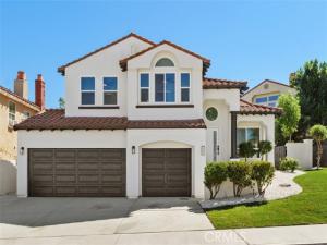 MLS #OC26218911 image #0