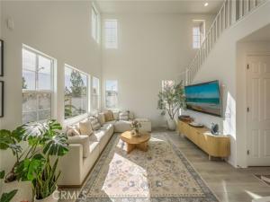 MLS #OC26218920 image #0