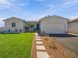 MLS #OC26218973 image #0
