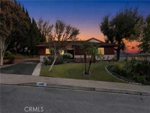 MLS #OC26219022 image #0
