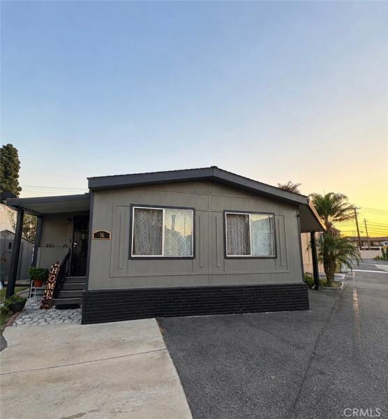 MLS #OC26219040 image #0