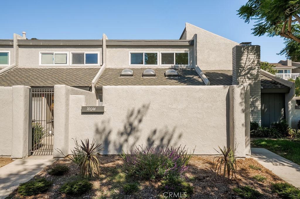 MLS #OC26219150 image #0