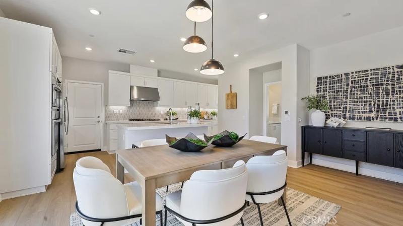 MLS #OC26219274 image #0