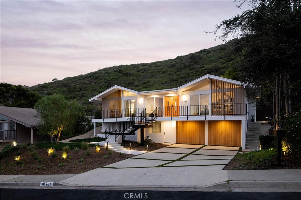 MLS #OC26219561 image #0
