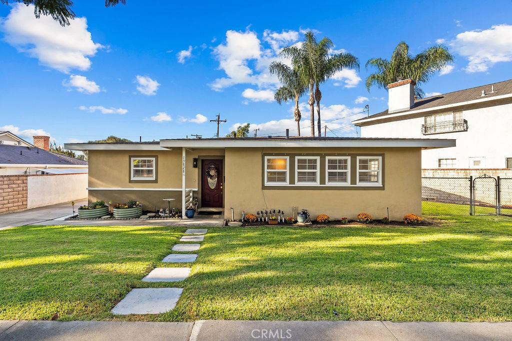 MLS #OC26219678 image #0