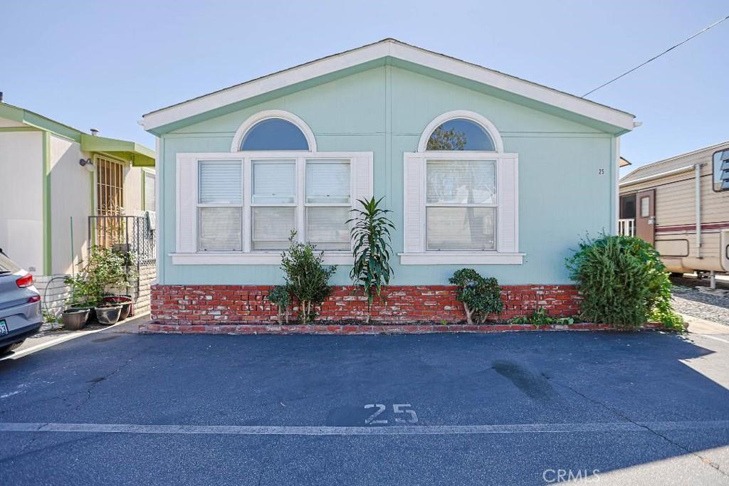 MLS #OC26219804 image #0