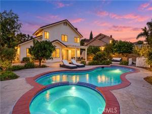 MLS #OC26220235 image #0