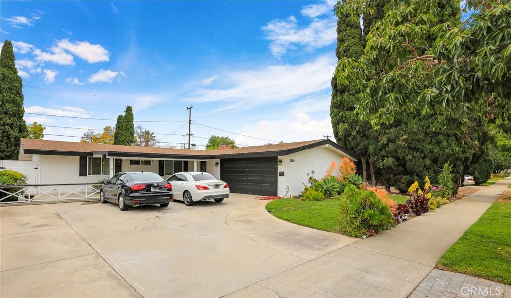 MLS #OC26220349 image #0