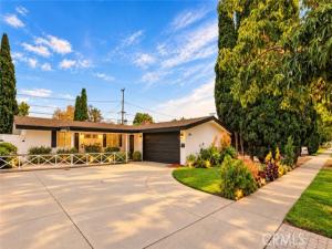 MLS #OC26220349 image #0