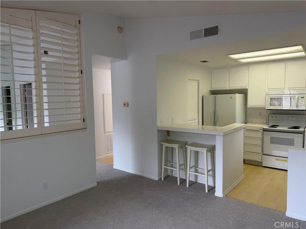 MLS #OC26220477 image #0