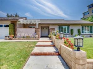 MLS #OC26221291 image #0