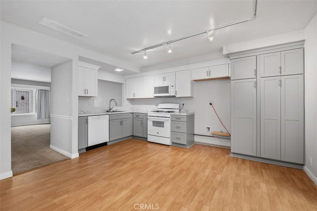 MLS #OC26221848 image #0