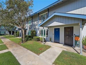 MLS #OC26222373 image #0