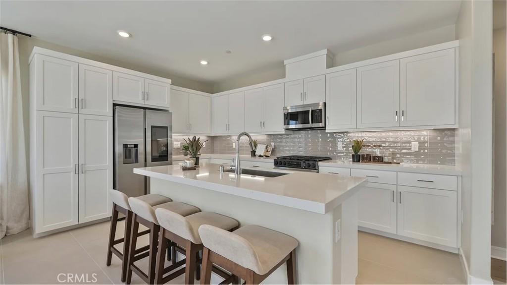 MLS #OC26222580 image #0
