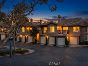 MLS #OC26223012 image #0