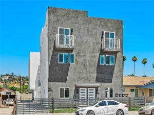 MLS #OC26223133 image #0