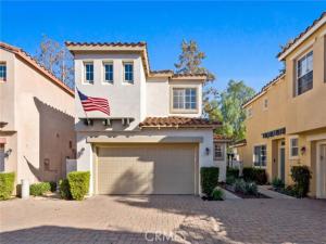 MLS #OC26223271 image #0