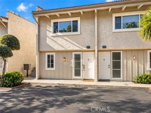 MLS #OC26223589 image #0