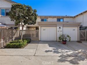 MLS #OC26223655 image #0