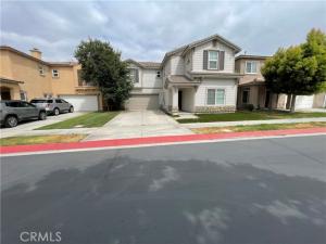 MLS #OC26224127 image #0