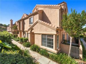 MLS #OC26224335 image #0