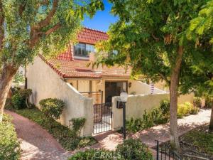 MLS #OC26224414 image #0