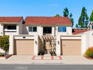 MLS #OC26224551 image #0