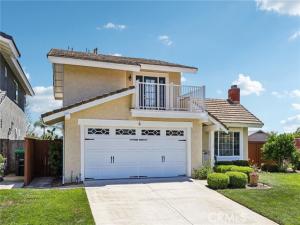 MLS #OC26224578 image #0