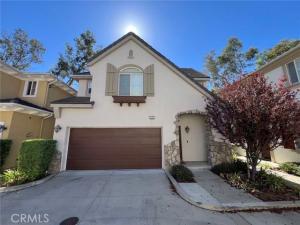 MLS #OC26225112 image #0