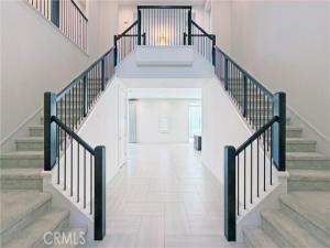 MLS #OC26225147 image #0