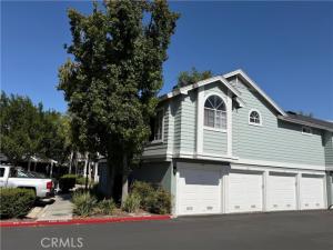 MLS #OC26225440 image #0