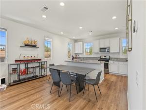 MLS #OC26225474 image #0