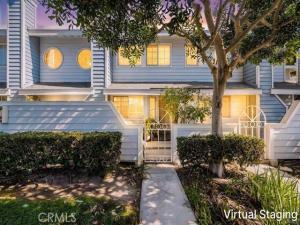 MLS #OC26225602 image #0