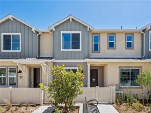 MLS #OC26225666 image #0